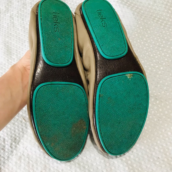 Tieks taupe flats - Picture 9 of 9